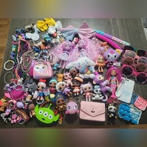 120+ Piece Girls Bundle Toys, L.O.L, Hello Kitty, Cinnamoroll, Magic Pixiling